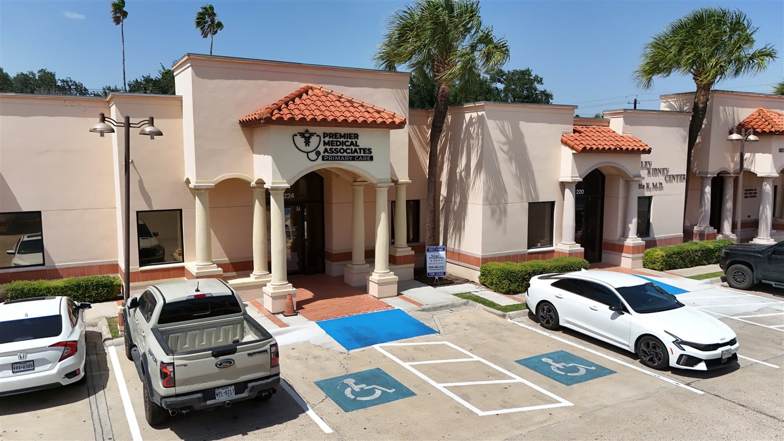 224 Lindberg, McAllen — photo 2